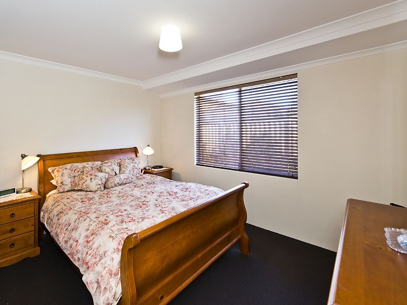 31 Urquhart Court, Canning Vale WA 6155