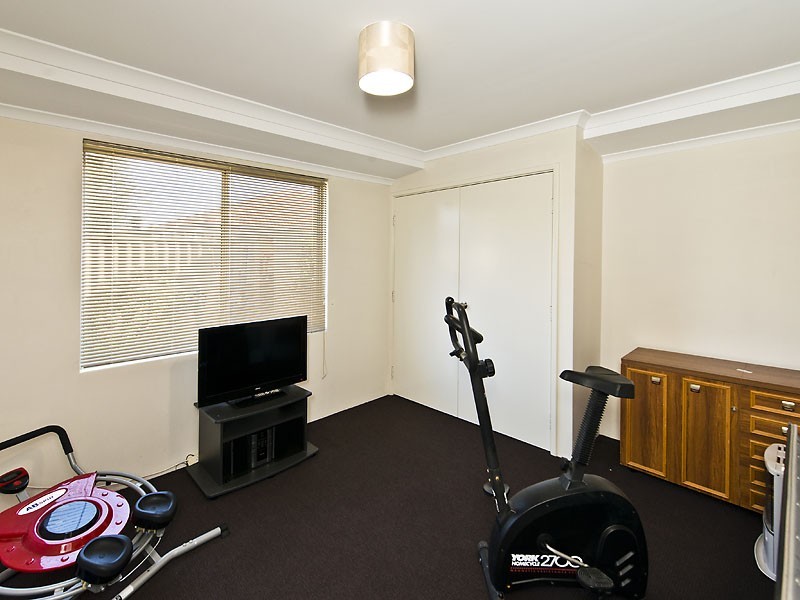 31 Urquhart Court, Canning Vale WA 6155