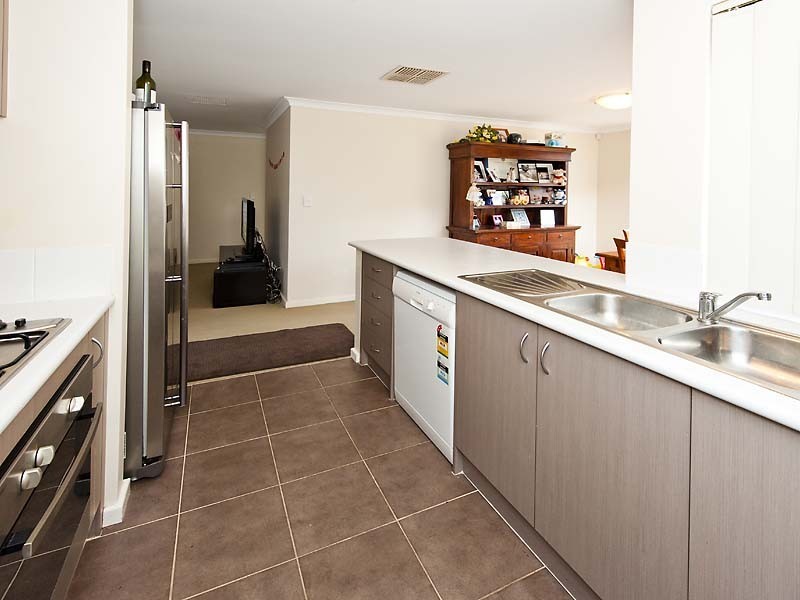 2 Casablanca Avenue, Southern River WA 6110