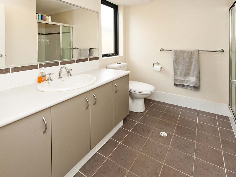 2 Casablanca Avenue, Southern River WA 6110