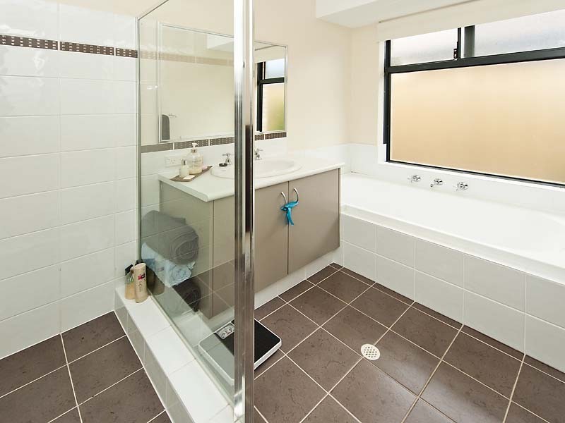 2 Casablanca Avenue, Southern River WA 6110