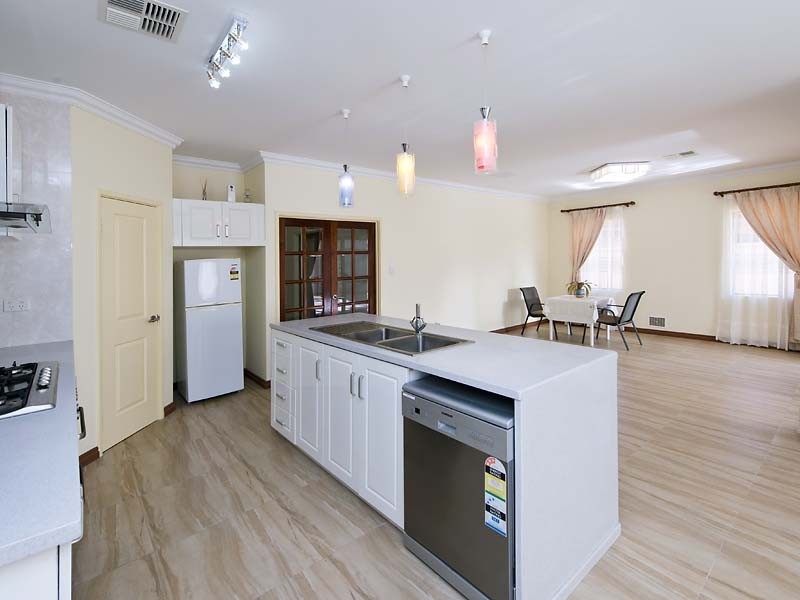 6 O’Connor Loop, Canning Vale WA 6155