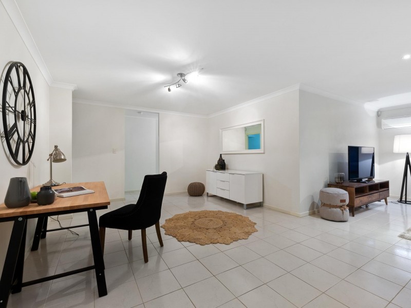 13 Bartlett Way, Canning Vale WA 6155