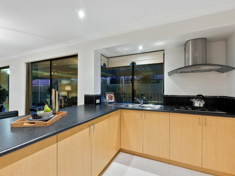 13 Bartlett Way, Canning Vale WA 6155