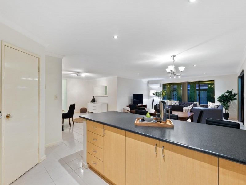 13 Bartlett Way, Canning Vale WA 6155