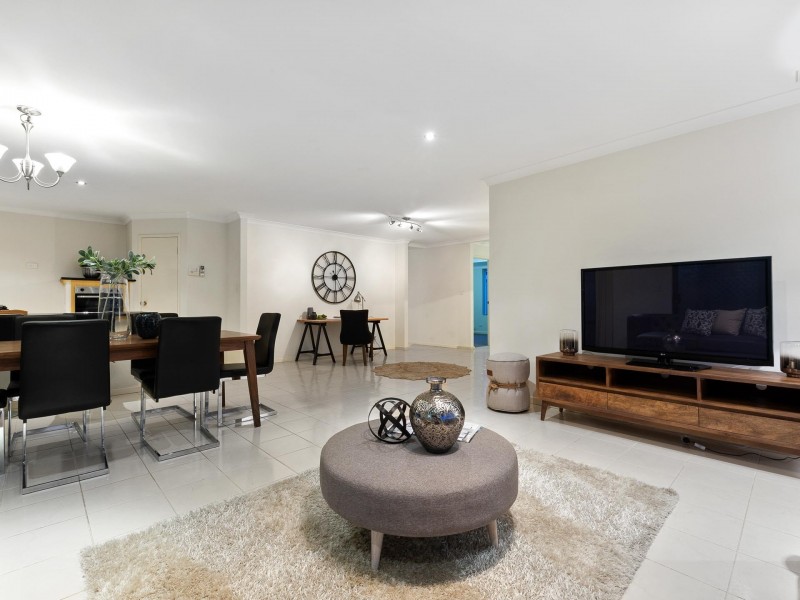 13 Bartlett Way, Canning Vale WA 6155