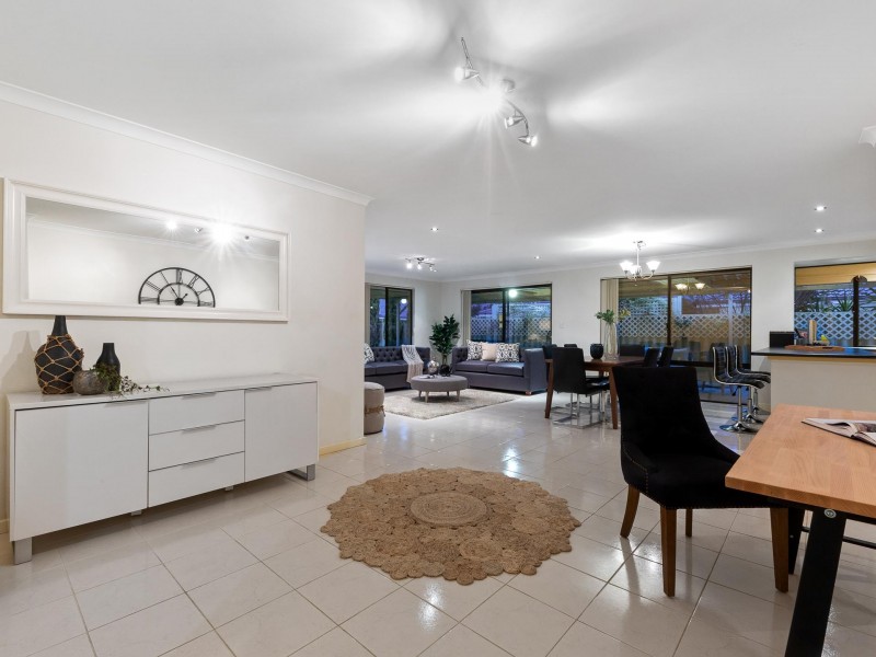 13 Bartlett Way, Canning Vale WA 6155