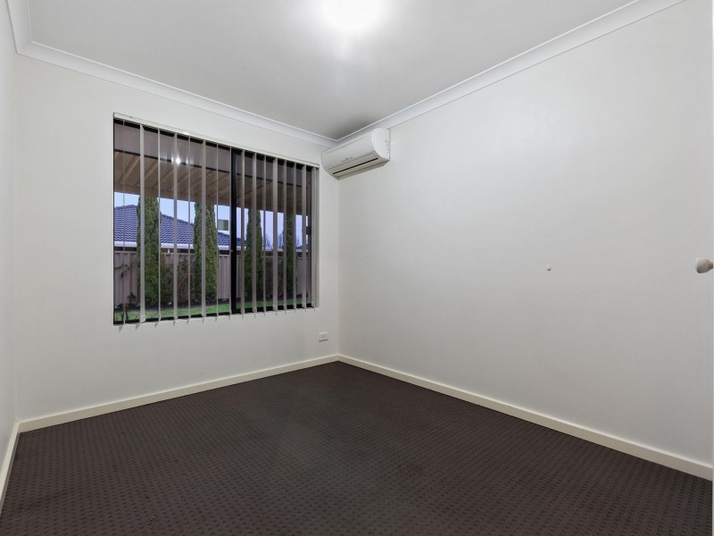 13 Bartlett Way, Canning Vale WA 6155