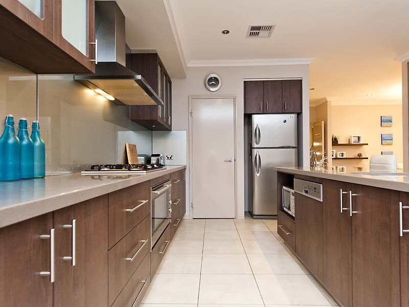 10 Fridayhill Drive, Southern River WA 6110