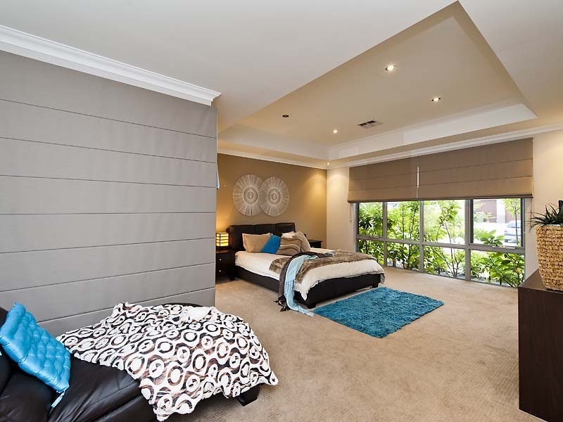 10 Fridayhill Drive, Southern River WA 6110