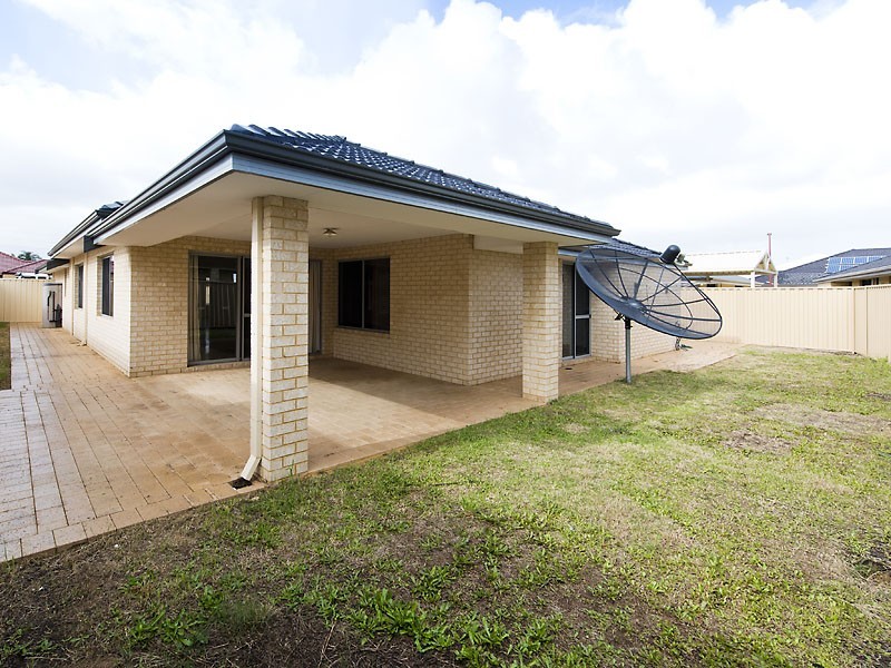 4 O’Connor Loop, Canning Vale WA 6155