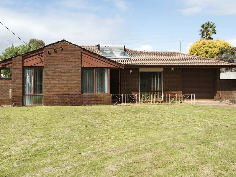 10 Dene Court, Gosnells WA 6110