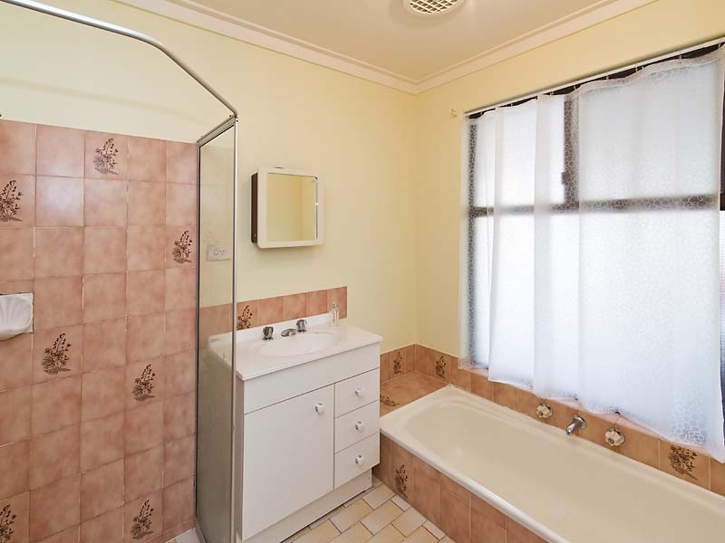 10 Dene Court, Gosnells WA 6110