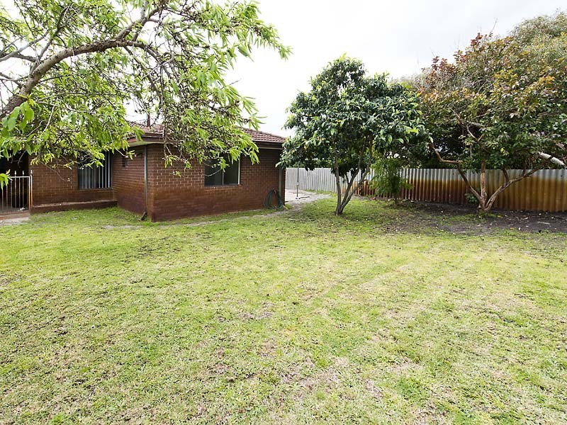 10 Dene Court, Gosnells WA 6110