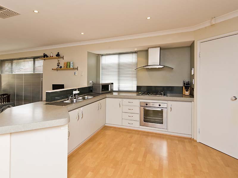 15 Ruby Avenue, Langford WA 6147