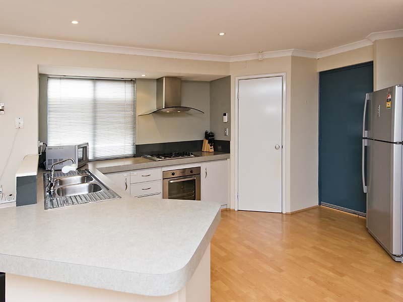 15 Ruby Avenue, Langford WA 6147