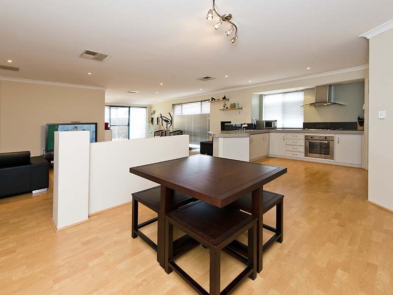 15 Ruby Avenue, Langford WA 6147