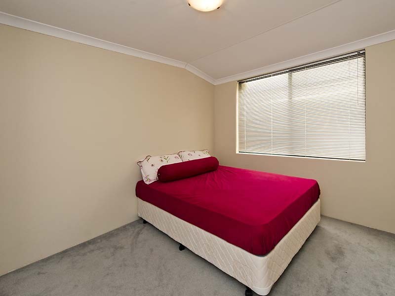 15 Ruby Avenue, Langford WA 6147