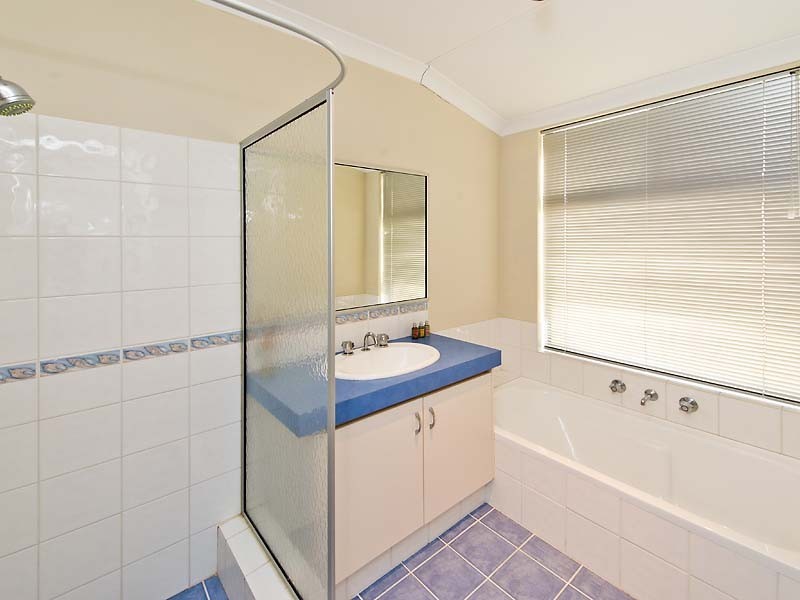 15 Ruby Avenue, Langford WA 6147