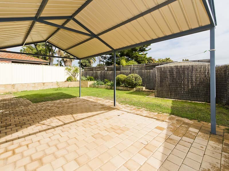 15 Ruby Avenue, Langford WA 6147