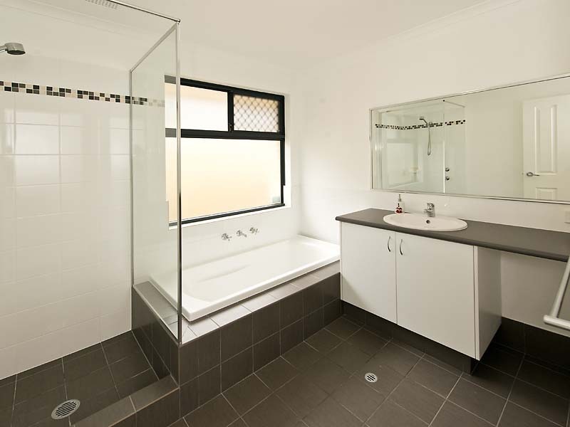 25 Turtledove Road, Harrisdale WA 6112