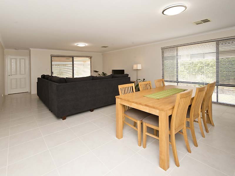 25 Turtledove Road, Harrisdale WA 6112