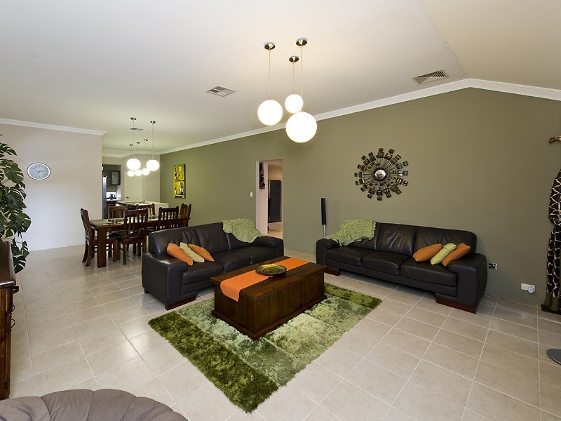 25 Gamenya Street, Canning Vale WA 6155