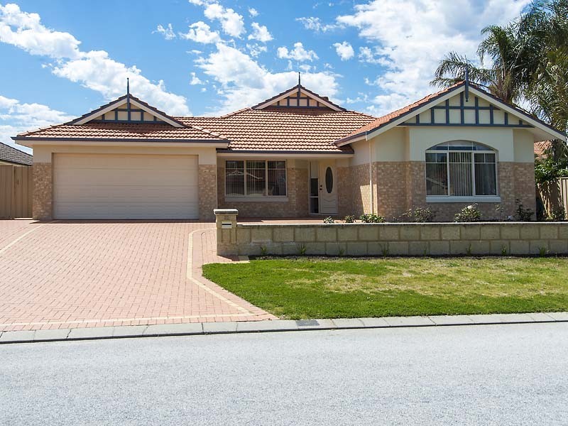 32 Jilakin Loop, Canning Vale WA 6155