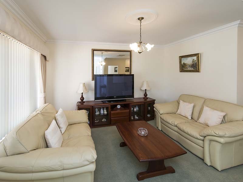 32 Jilakin Loop, Canning Vale WA 6155