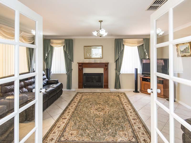 32 Jilakin Loop, Canning Vale WA 6155
