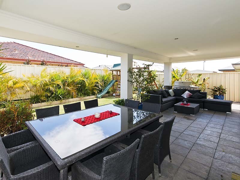 26 Munich Link, Piara Waters WA 6112