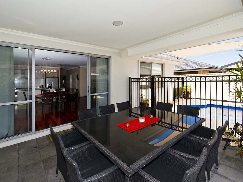 26 Munich Link, Piara Waters WA 6112