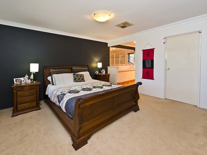 4 Prior Close, Canning Vale WA 6155