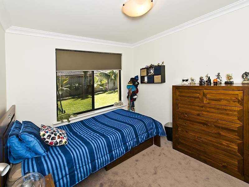4 Prior Close, Canning Vale WA 6155