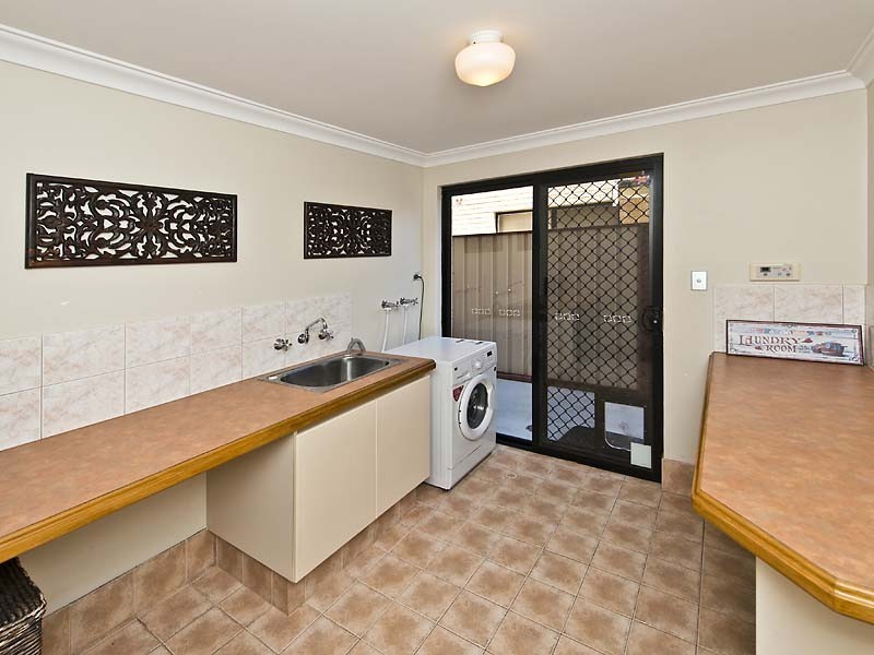 4 Prior Close, Canning Vale WA 6155