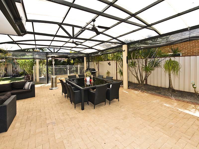 4 Prior Close, Canning Vale WA 6155