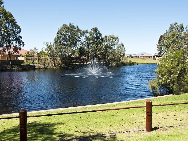 4 Prior Close, Canning Vale WA 6155