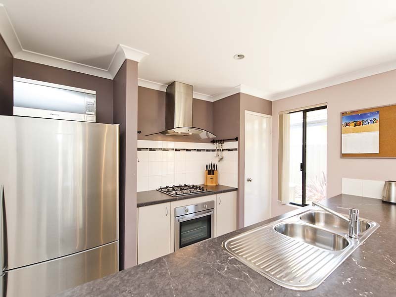 31 Magdalen Loop, Piara Waters WA 6112