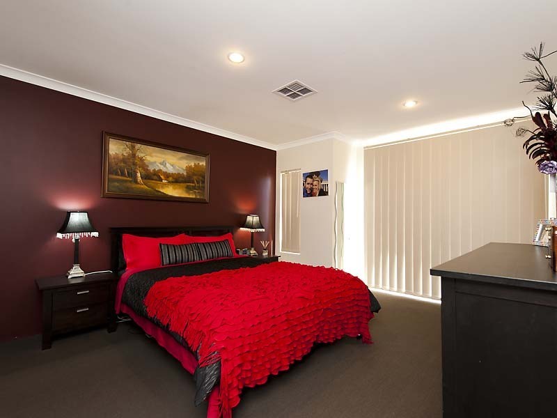 31 Magdalen Loop, Piara Waters WA 6112