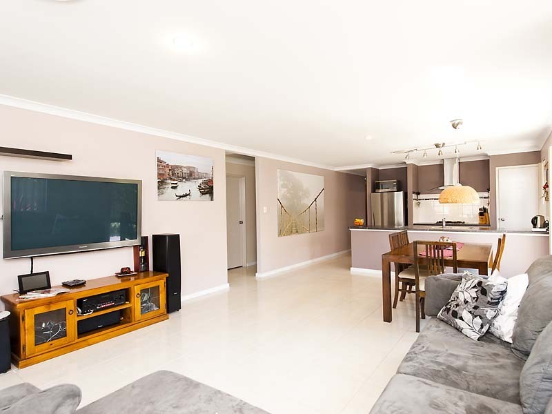 31 Magdalen Loop, Piara Waters WA 6112