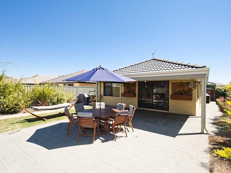 31 Magdalen Loop, Piara Waters WA 6112