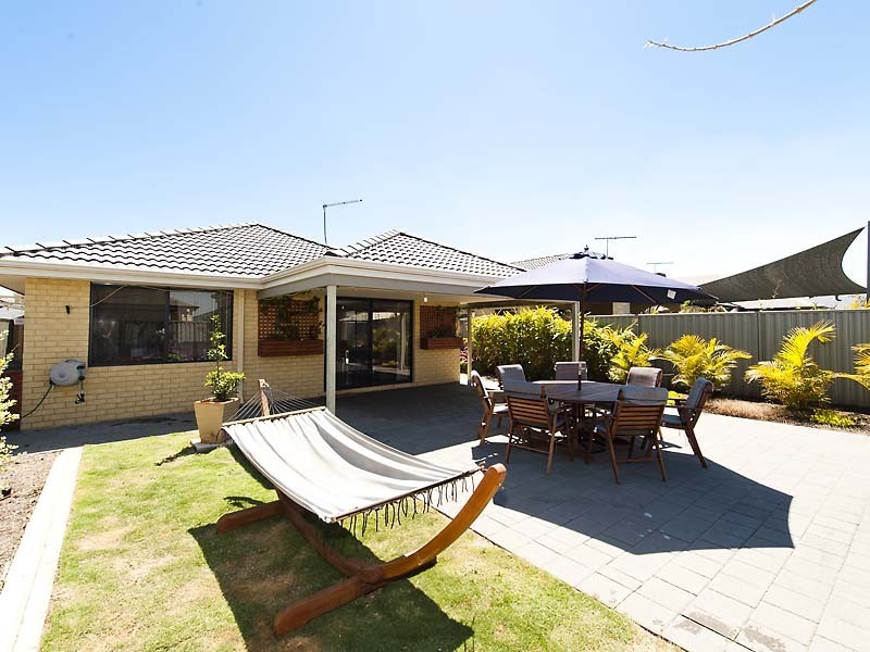 31 Magdalen Loop, Piara Waters WA 6112