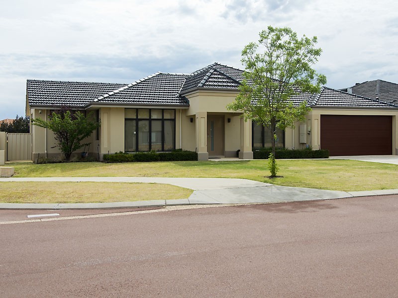 13 Hedgerow Gardens, Southern River WA 6110