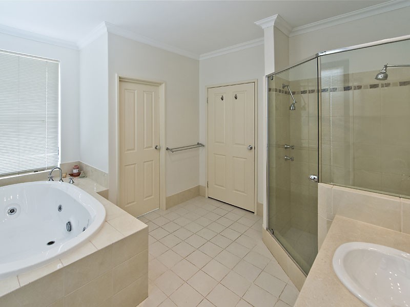 13 Hedgerow Gardens, Southern River WA 6110