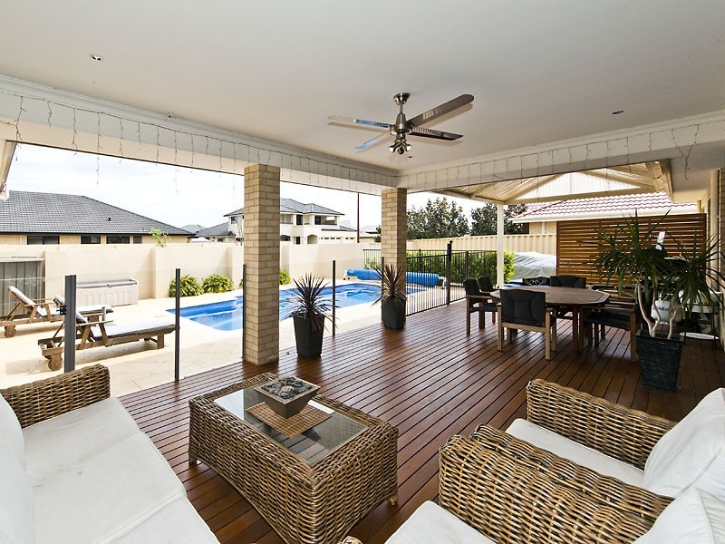 13 Hedgerow Gardens, Southern River WA 6110