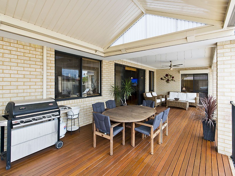 13 Hedgerow Gardens, Southern River WA 6110