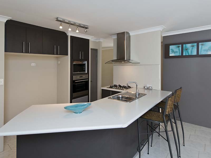 15 Shamrock Way, Huntingdale WA 6110