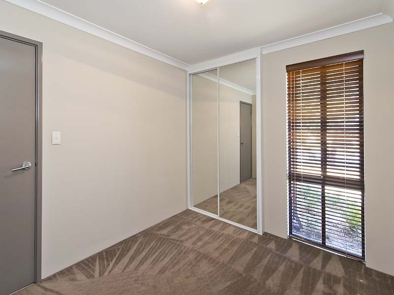 15 Shamrock Way, Huntingdale WA 6110