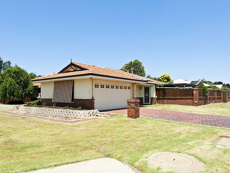 17 Chesham Mews, Canning Vale WA 6155