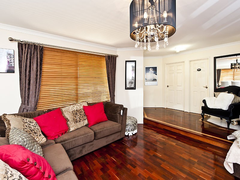 17 Chesham Mews, Canning Vale WA 6155